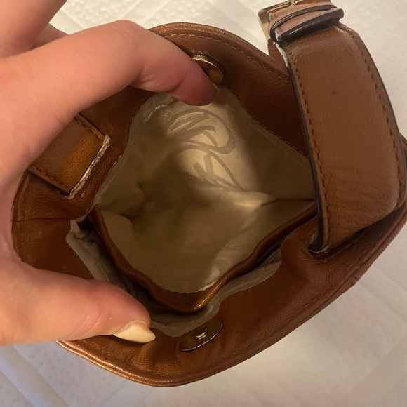 Michael kors cross body - Picture 2 of 3